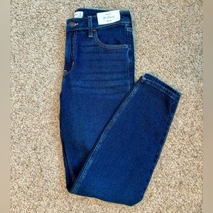 Abercrombie high rise skinny jeans-NWT